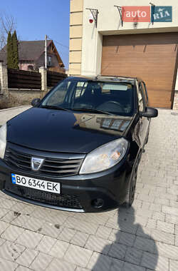 Хетчбек Dacia Sandero 2009 в Тернополі