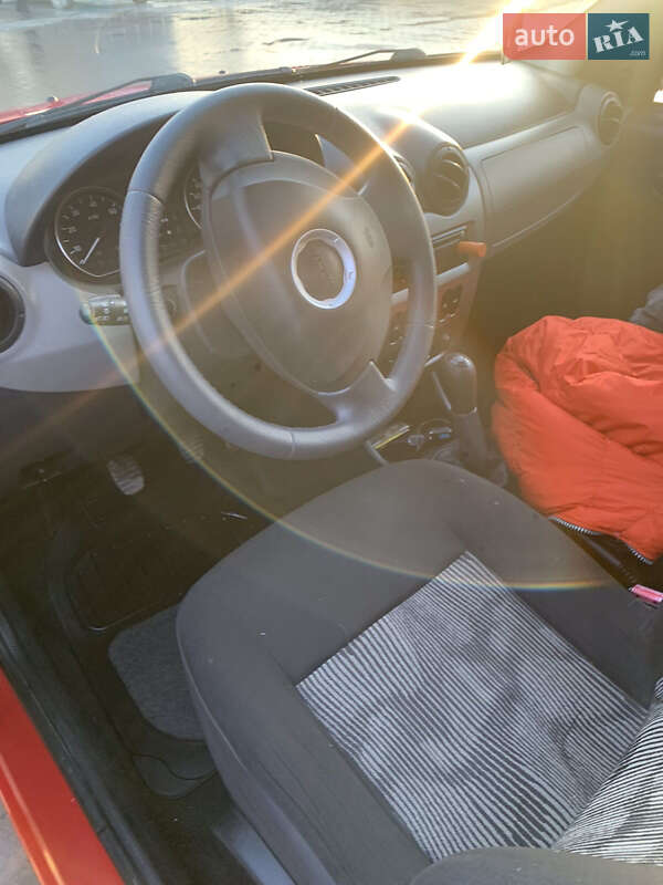 Хетчбек Dacia Sandero 2009 в Звягелі