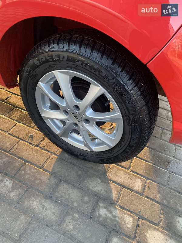 Хетчбек Dacia Sandero 2009 в Звягелі