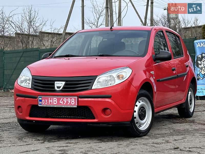 Хэтчбек Dacia Sandero 2009 в Ровно