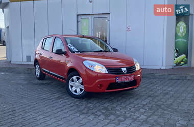 Хэтчбек Dacia Sandero 2009 в Луцке