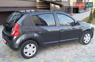 Хетчбек Dacia Sandero 2009 в Чернігові