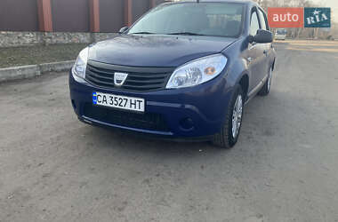 Хэтчбек Dacia Sandero 2009 в Черкассах