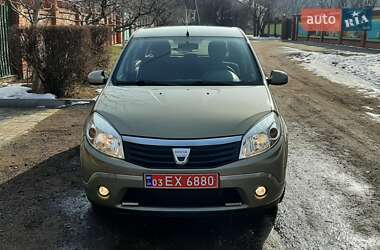 Хетчбек Dacia Sandero 2009 в Чернігові