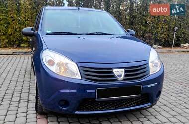 Хетчбек Dacia Sandero 2009 в Хмельницькому