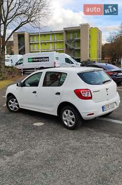 Хэтчбек Dacia Sandero 2015 в Умани