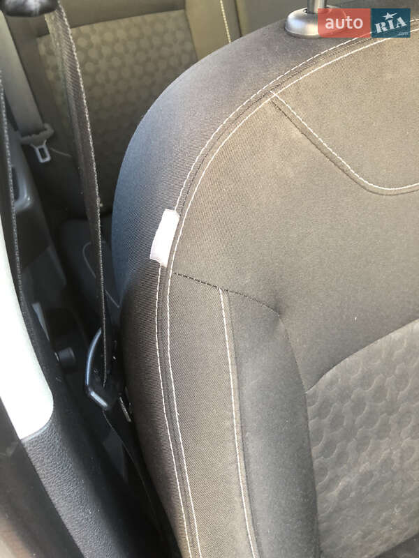 Хэтчбек Dacia Sandero 2014 в Ровно