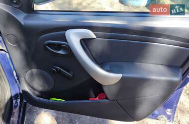 Хетчбек Dacia Sandero 2010 в 