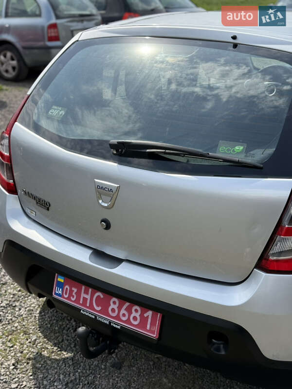 Хетчбек Dacia Sandero 2010 в Луцьку