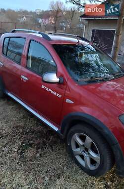 Хэтчбек Dacia Sandero 2011 в 