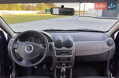 Хетчбек Dacia Sandero 2010 в 