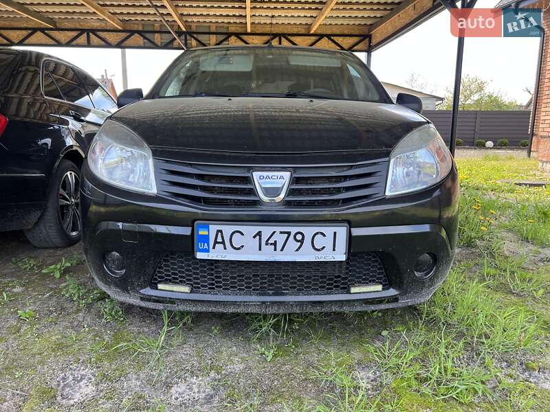Хэтчбек Dacia Sandero 2011 в Камне-Каширском