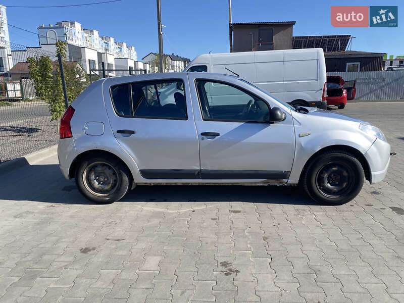 Dacia Sandero 2009