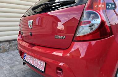 Хэтчбек Dacia Sandero 2009 в 
