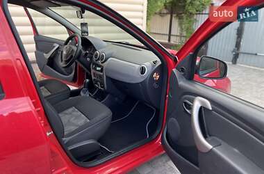 Хэтчбек Dacia Sandero 2009 в 