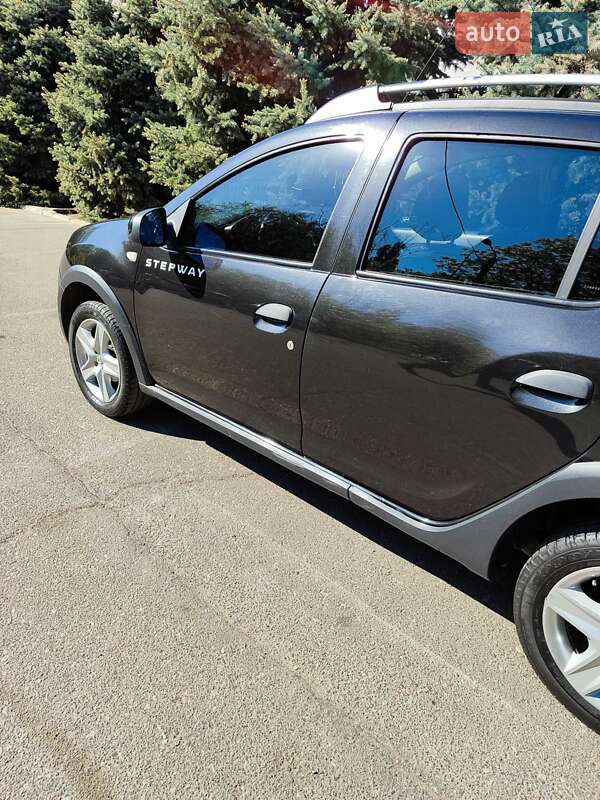 Хетчбек Dacia Sandero 2014 в Одесі