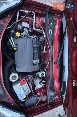 Хетчбек Dacia Sandero 2012 в 