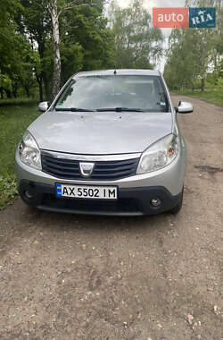 Хэтчбек Dacia Sandero 2008 в Лозовой