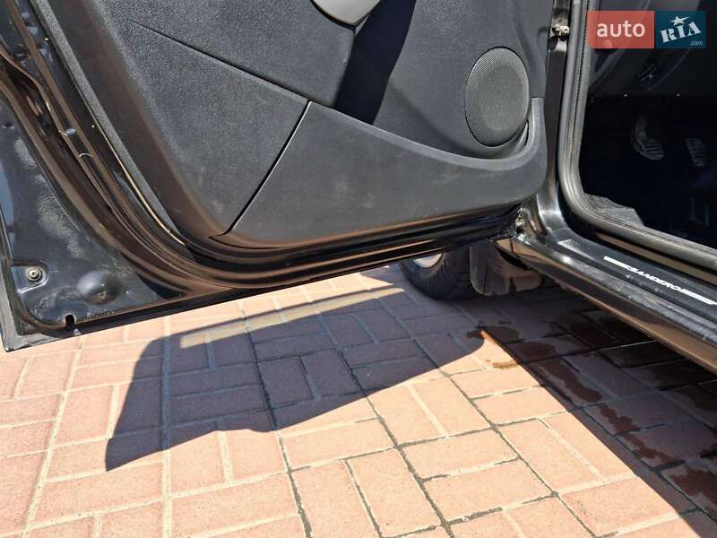 Хетчбек Dacia Sandero 2011 в Полтаві