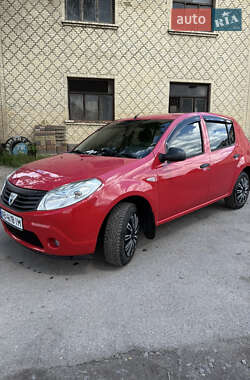Хэтчбек Dacia Sandero 2009 в Тульчине