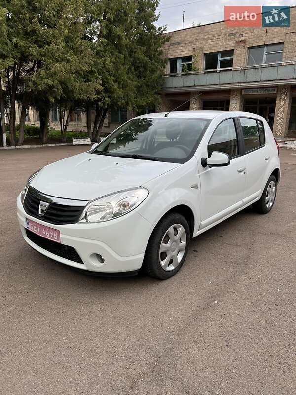 Dacia Sandero 2010