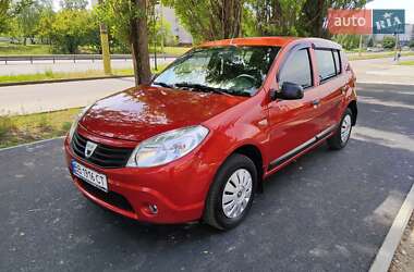Хэтчбек Dacia Sandero 2008 в Черкассах