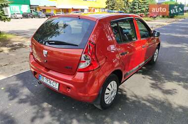 Хетчбек Dacia Sandero 2008 в 