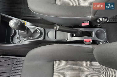 Хетчбек Dacia Sandero 2009 в 