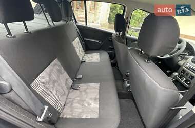 Хэтчбек Dacia Sandero 2009 в 
