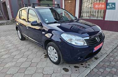 Хэтчбек Dacia Sandero 2012 в Калуше