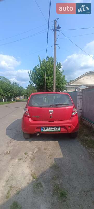 Хетчбек Dacia Sandero 2010 в Ніжині