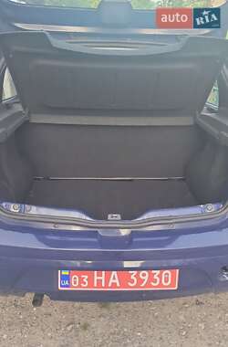 Хэтчбек Dacia Sandero 2009 в 