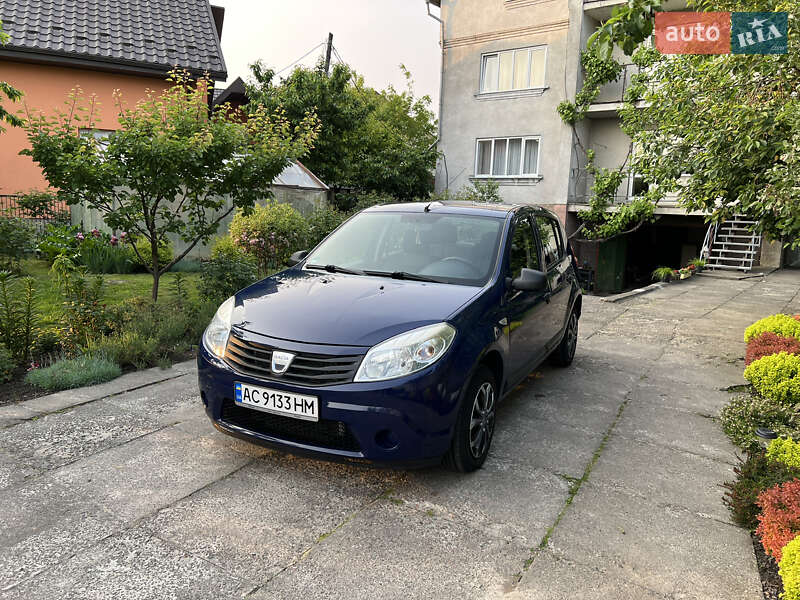 Хетчбек Dacia Sandero 2009 в Луцьку