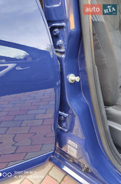 Хэтчбек Dacia Sandero 2009 в 