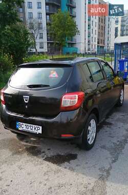 Хэтчбек Dacia Sandero 2016 в 