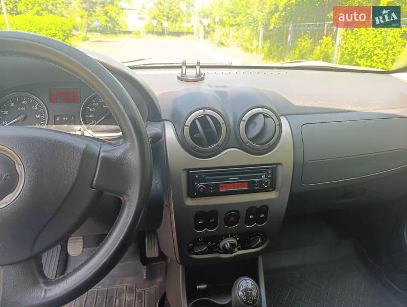 Хэтчбек Dacia Sandero 2011 в Ивано-Франковске