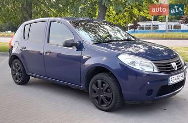 Хетчбек Dacia Sandero 2008 в Вінниці
