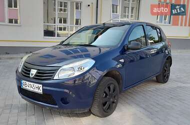 Хэтчбек Dacia Sandero 2008 в Виннице