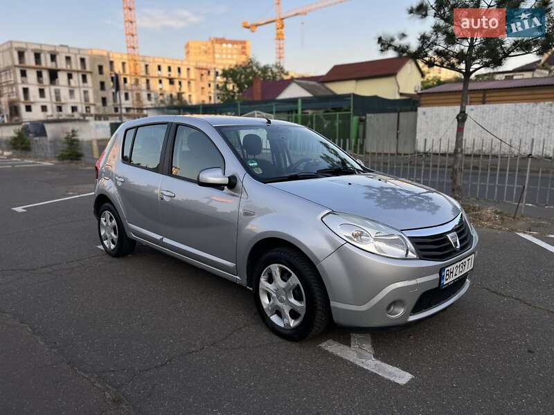 Dacia Sandero 2009