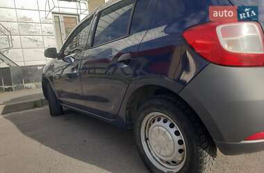Хетчбек Dacia Sandero 2013 в Харкові