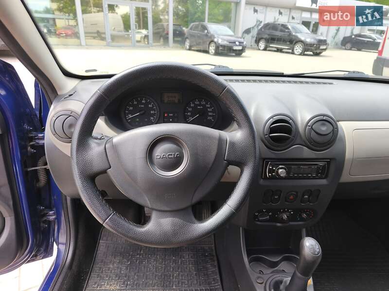 Хетчбек Dacia Sandero 2009 в Дніпрі