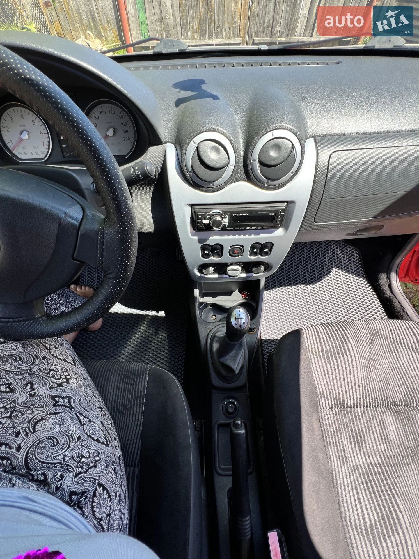 2010 Dacia Sandero - мініатюра 13