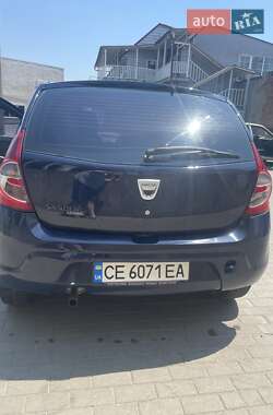 Хэтчбек Dacia Sandero 2009 в 