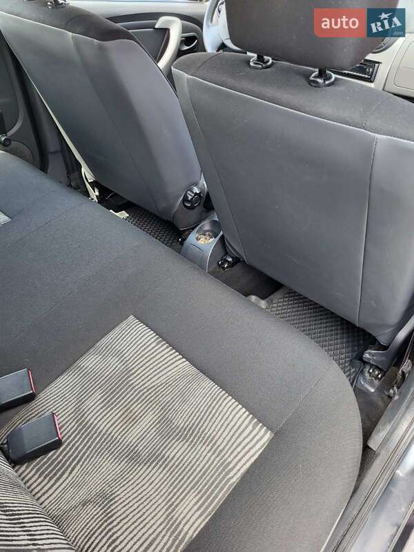 Хетчбек Dacia Sandero 2009 в Кропивницькому