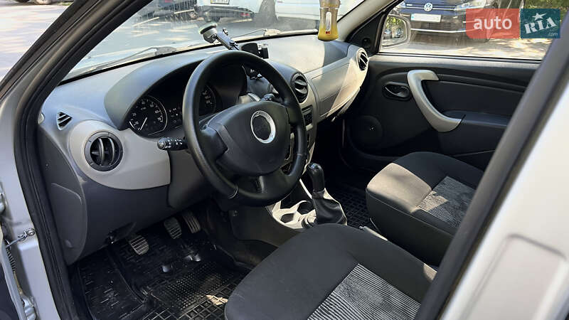 Хетчбек Dacia Sandero 2011 в Новомосковську фото 10 Хетчбек Dacia Sandero 2011 в Новомосковську