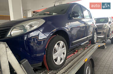 Хэтчбек Dacia Sandero 2009 в Вишневце