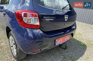 Хэтчбек Dacia Sandero 2015 в 