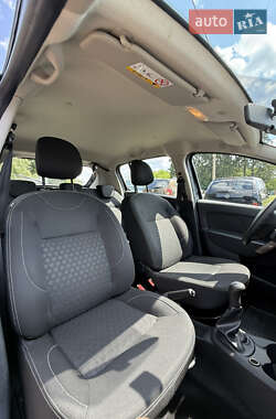 Хэтчбек Dacia Sandero 2015 в 