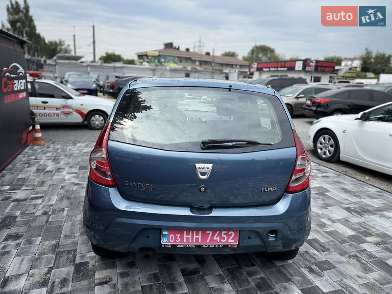 Хетчбек Dacia Sandero 2009 в Дніпрі
