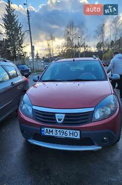 Позашляховик / Кросовер Dacia Sandero 2010 в Житомирі